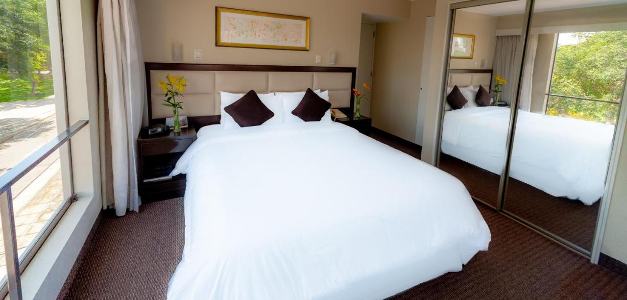 Hotel Roosevelt &